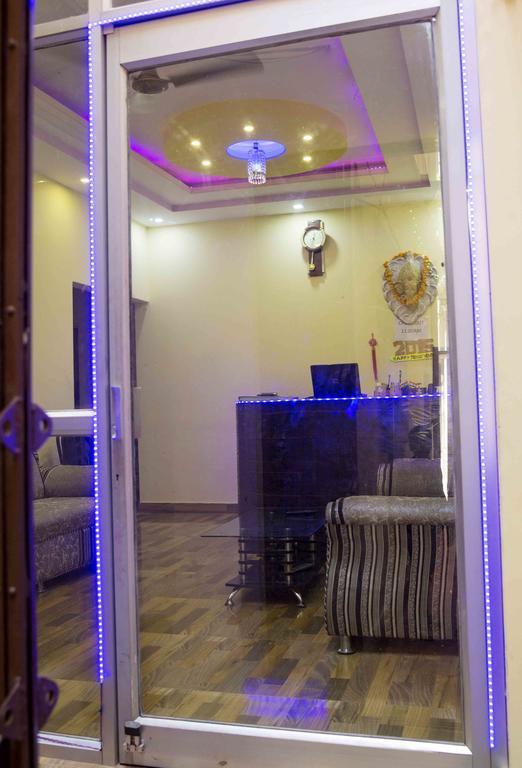 Assi River Guest House Varanasi Esterno foto