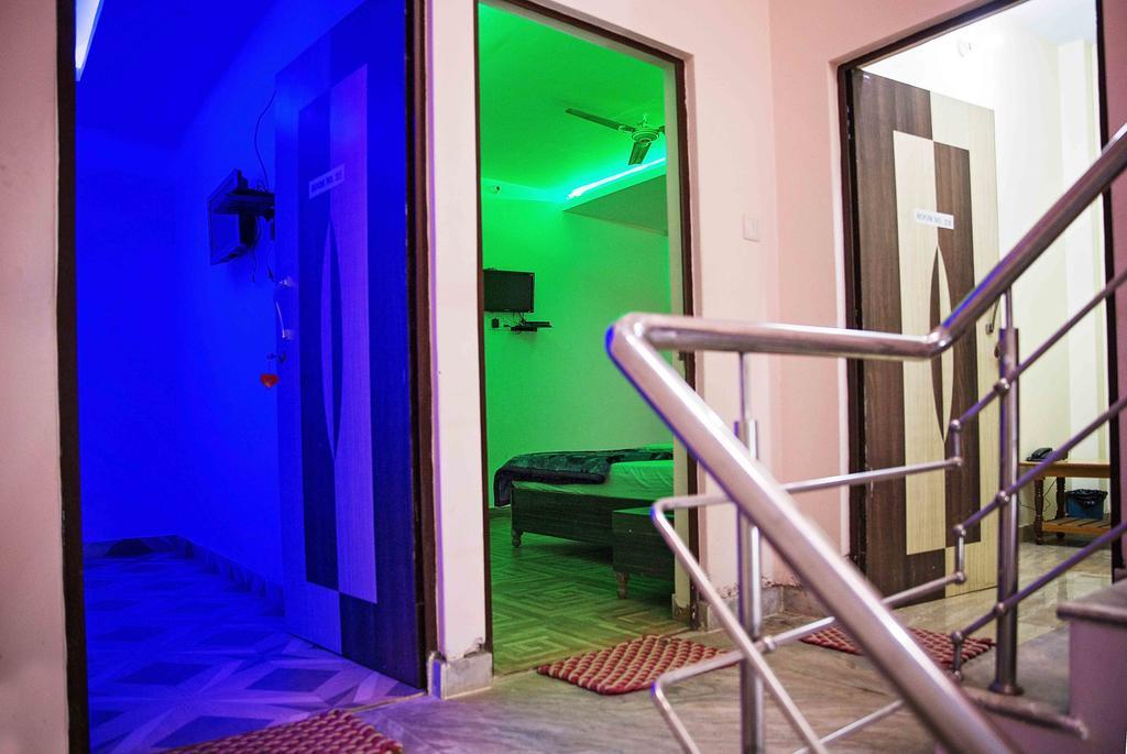 Assi River Guest House Varanasi Esterno foto