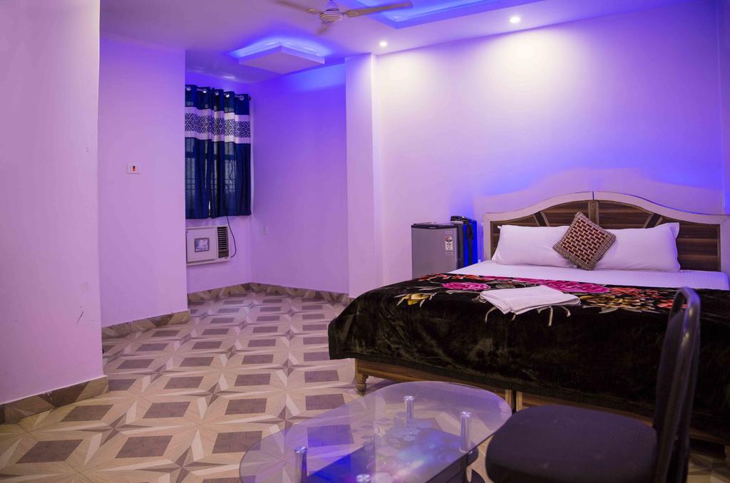 Assi River Guest House Varanasi Esterno foto