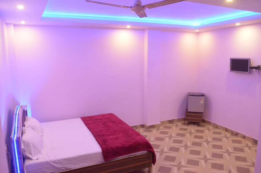 Assi River Guest House Varanasi Esterno foto