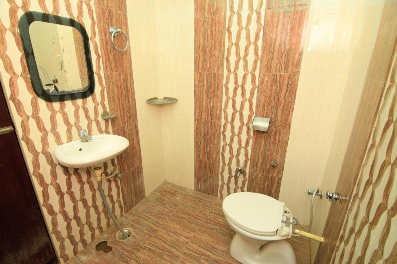Assi River Guest House Varanasi Esterno foto