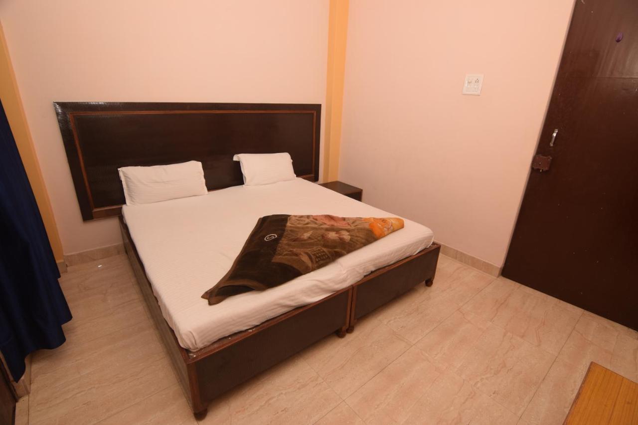 Assi River Guest House Varanasi Esterno foto