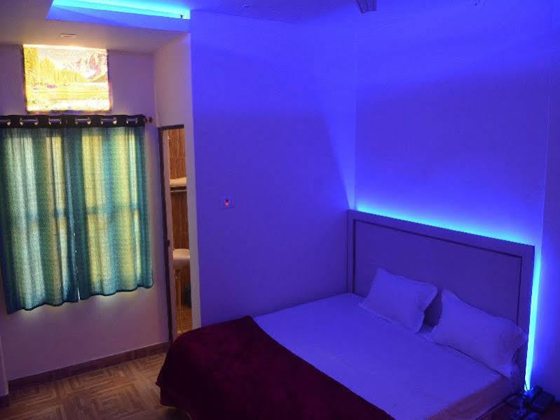 Assi River Guest House Varanasi Esterno foto